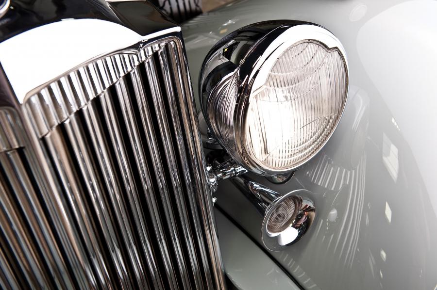 Детали экстерьера Packard Eight Dual Cowl Sport Phaeton 1934 года  (фото 16 из 23)
